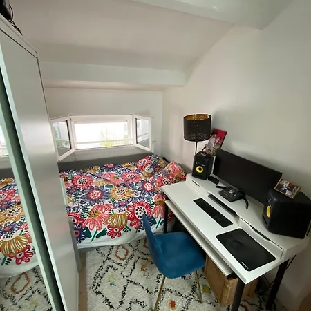 Spacious Duplex 70m2 Fully Equiped In Oberkampf