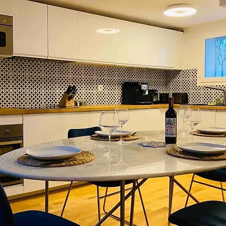 Spacious Duplex 70m2 Fully Equiped In Oberkampf